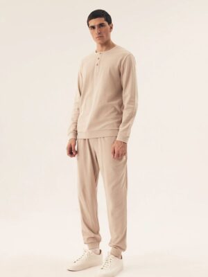 Pyjama Henderson