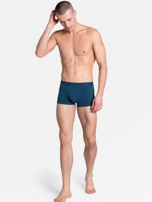 Boxers model Henderson
